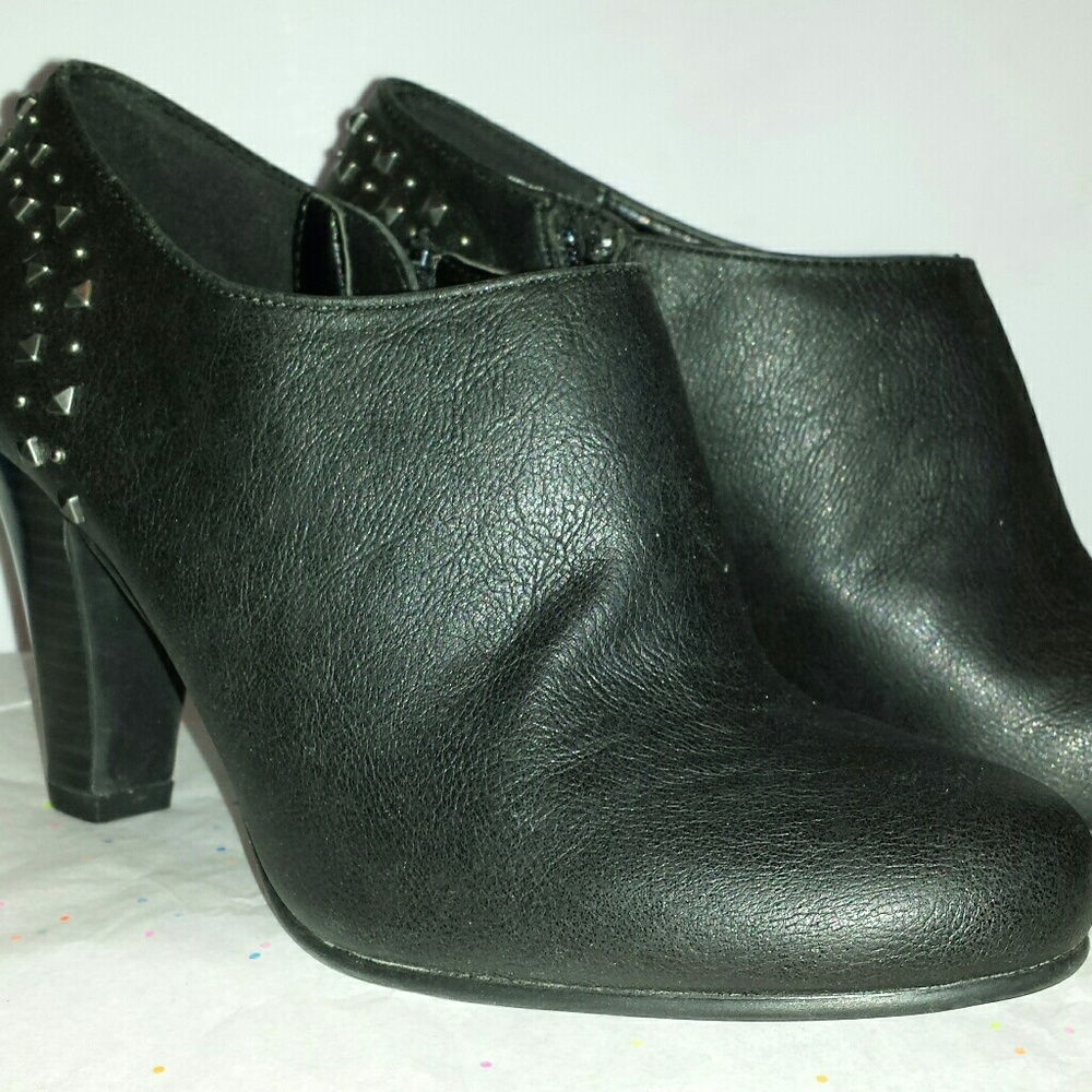 Black shoes