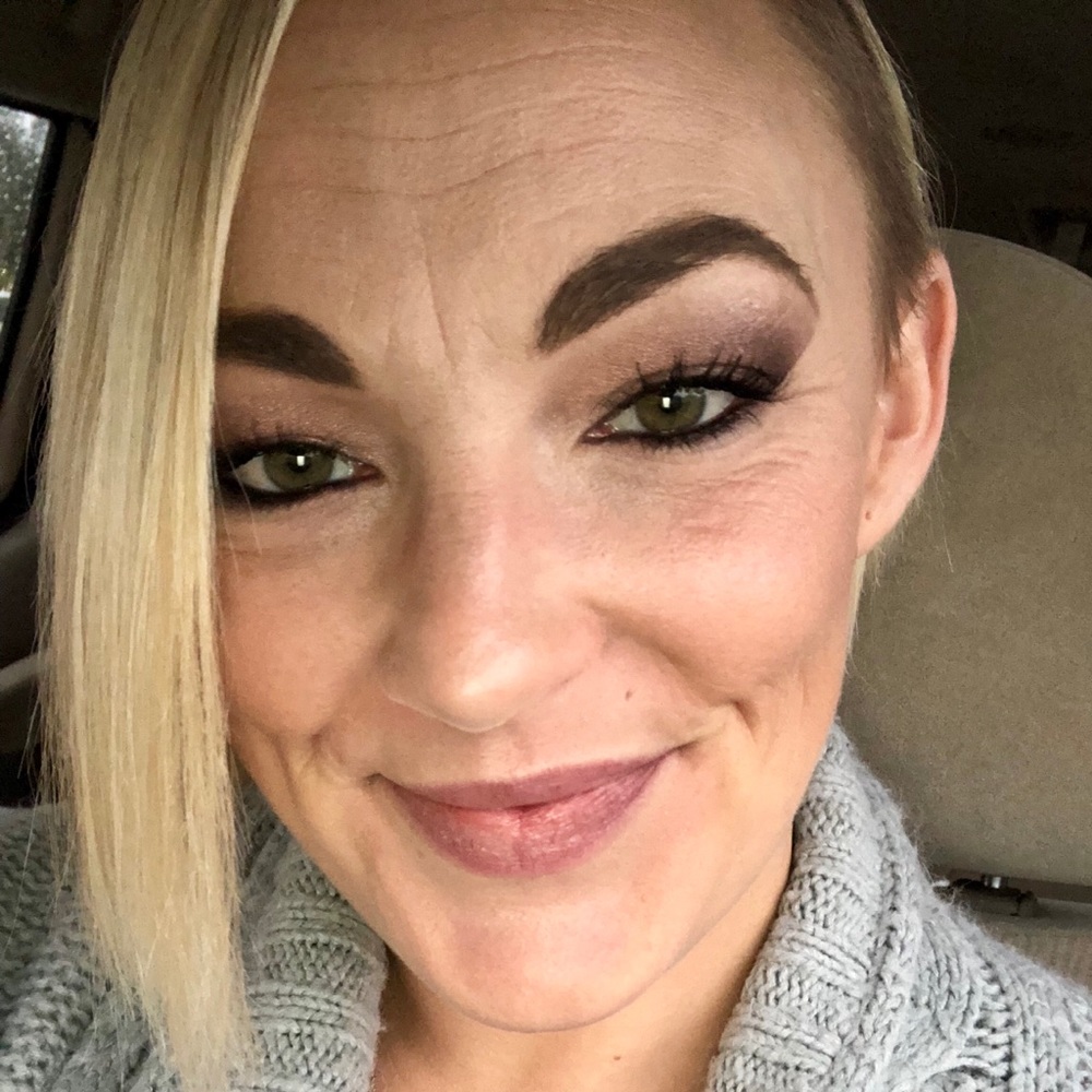 Meet your Posher, Amy