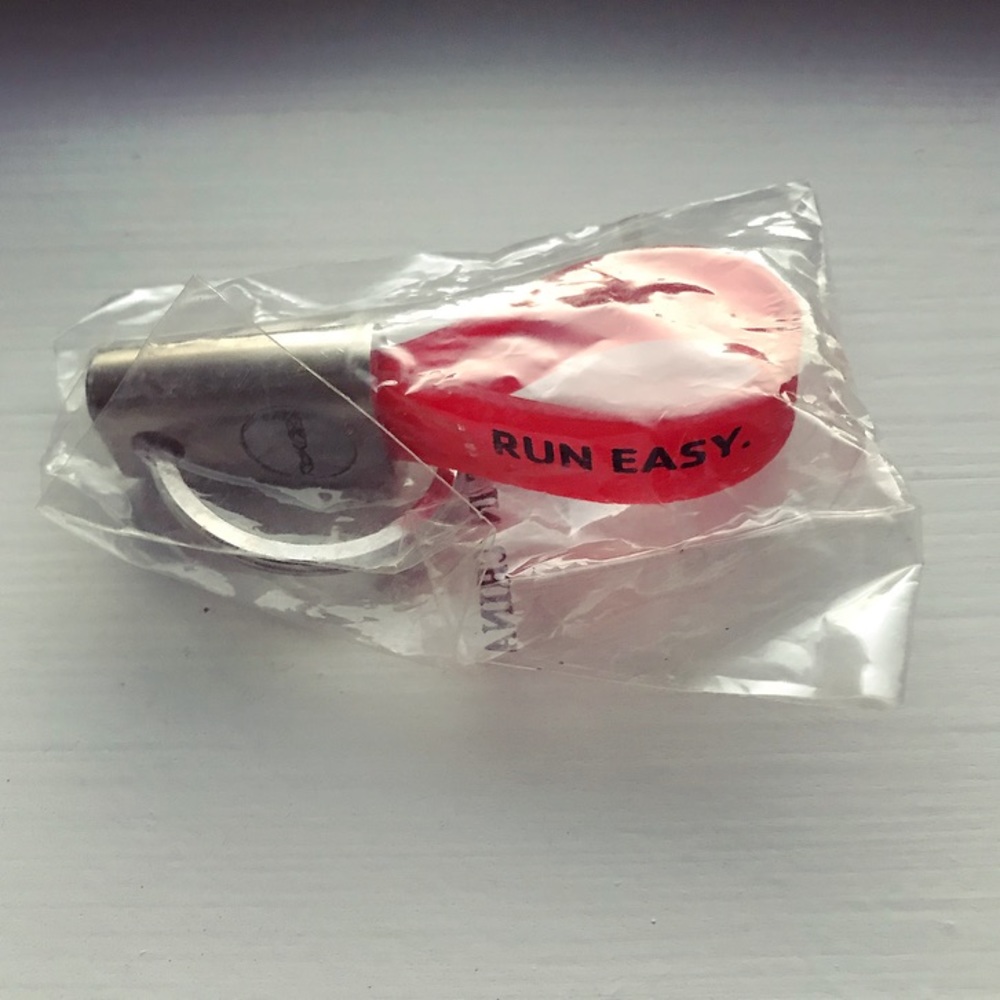 Red & gray Reebok ‘Run Easy’ keychain