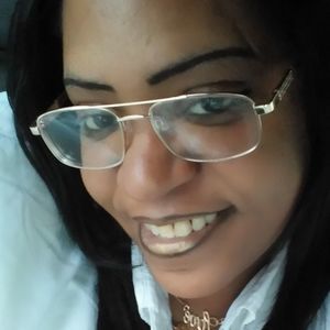 Meet your Posher, Katina