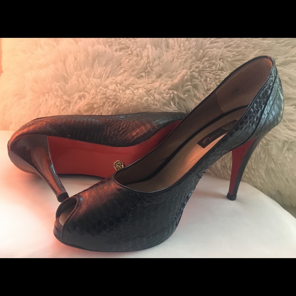 J. Renee Luxe Christina Black Belly Snake 4.5 Heel