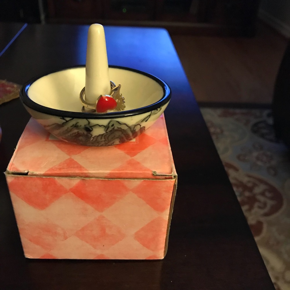 New ring holder. Made from Ceramic