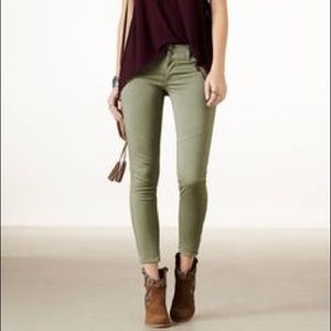 American Eagle Super Super Stretch Crop Jegging