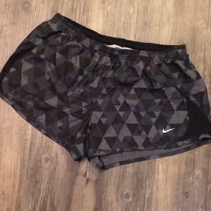 Nike Shorts-geometric pattern with liner