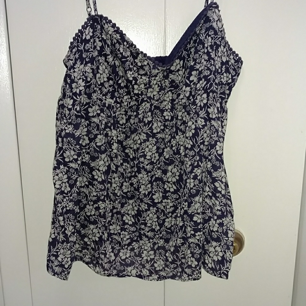 Old Navy blue and white floral top