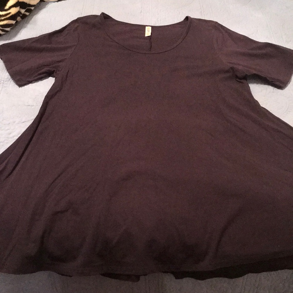 Solid Navy LuLaRoe Perfect Tee....UNICORN!