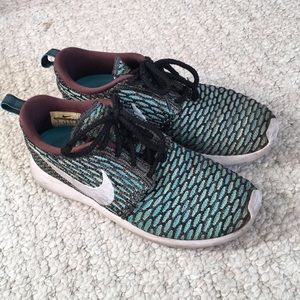 Nike Roshe Flyknit multi color