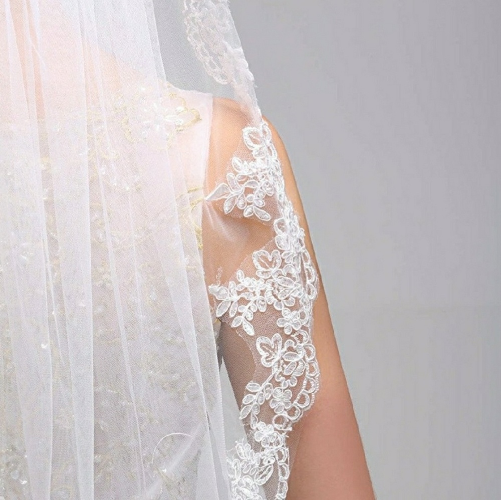 Lace wedding veil waist length - Picture 2 of 3