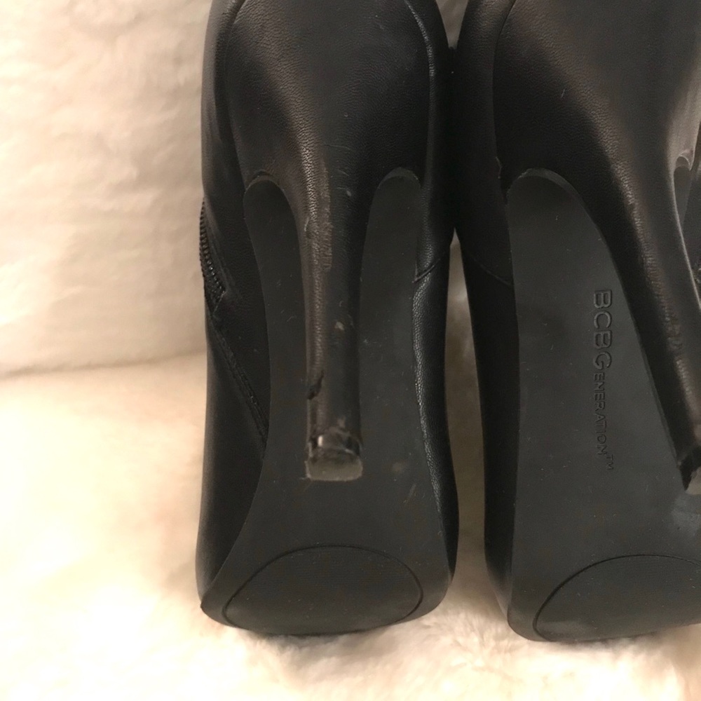 BCBG Black Heeled Booties❤️ - Picture 3 of 5