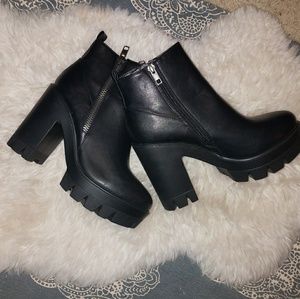 Bamboo Black Zipper Ankle Booties