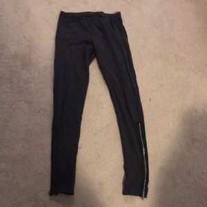 Dark greyish/blue leggings with zippers