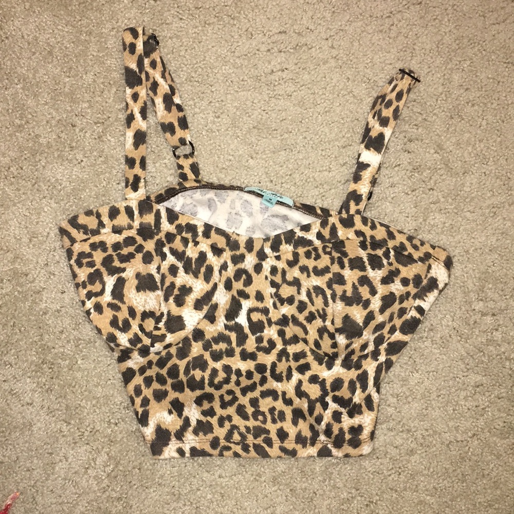 Leaopard crop top