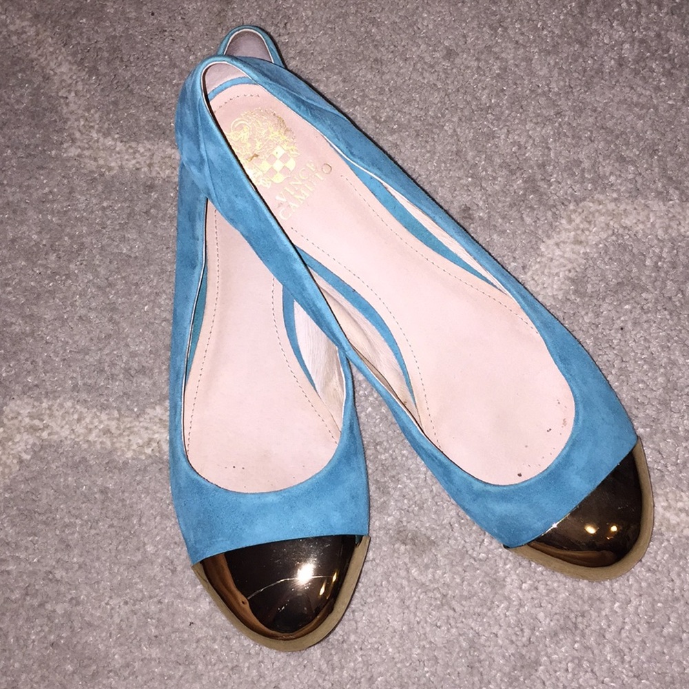 VINCE CAMUTO SZ 10 Turquoise and gold suede flats