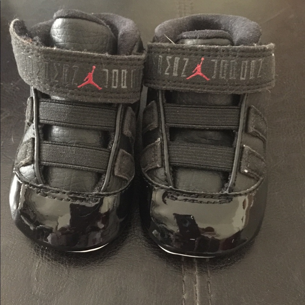 Crib shoes