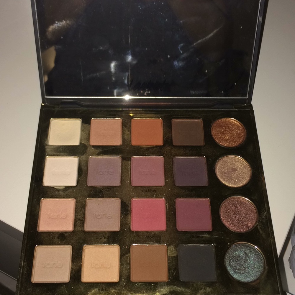 TARTE TARTEIST PRO EYESHADOW PALETTE