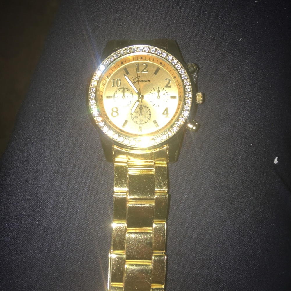 Geneva Ladies or Men’s watch