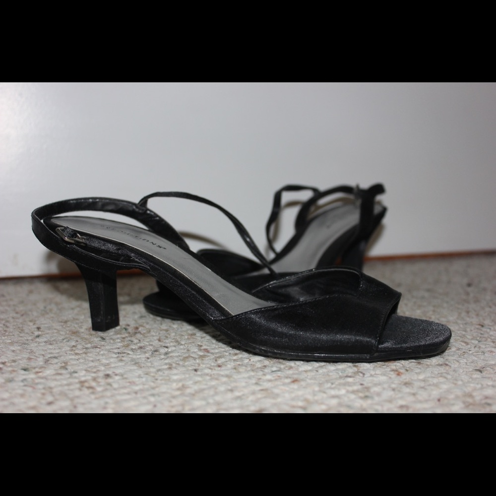 Cute black 1 inch heels