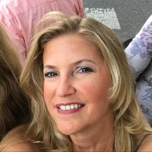 Meet your Posher, Valarie