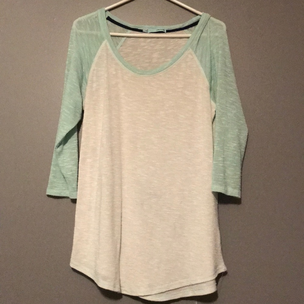 Maurice’s 3/4 quarter sleeve shirt. Size Large.