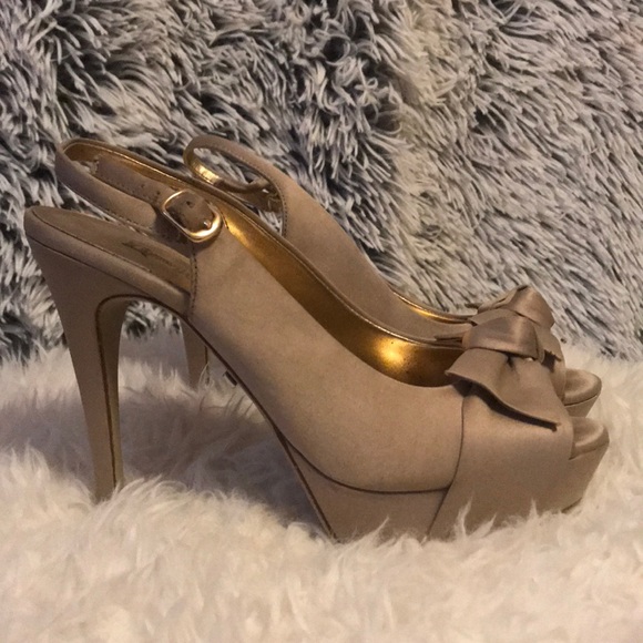 Shoes - Picture 2 of 3