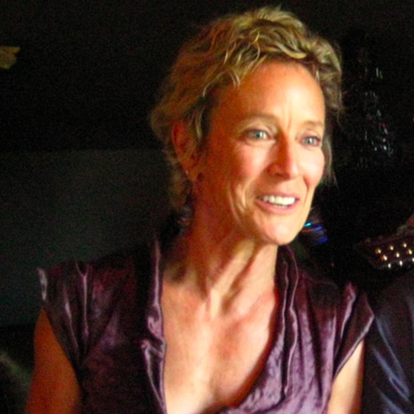 Meet your Posher, Vickie - Picture 1 of 1