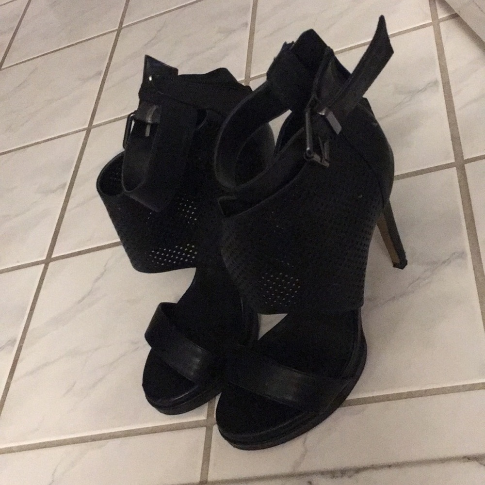 BOGO50%: Black sandals ankle wrap, back zipper