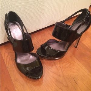 Via Spiga black patent leather heals