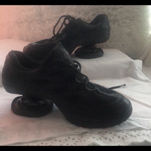 Z-Coil Footwear (Pre Owned)
