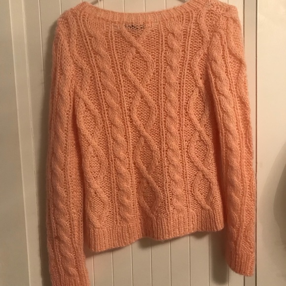 H&M pink sweater - Picture 2 of 3