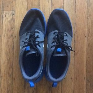 Men’s Nike Roche Shoes