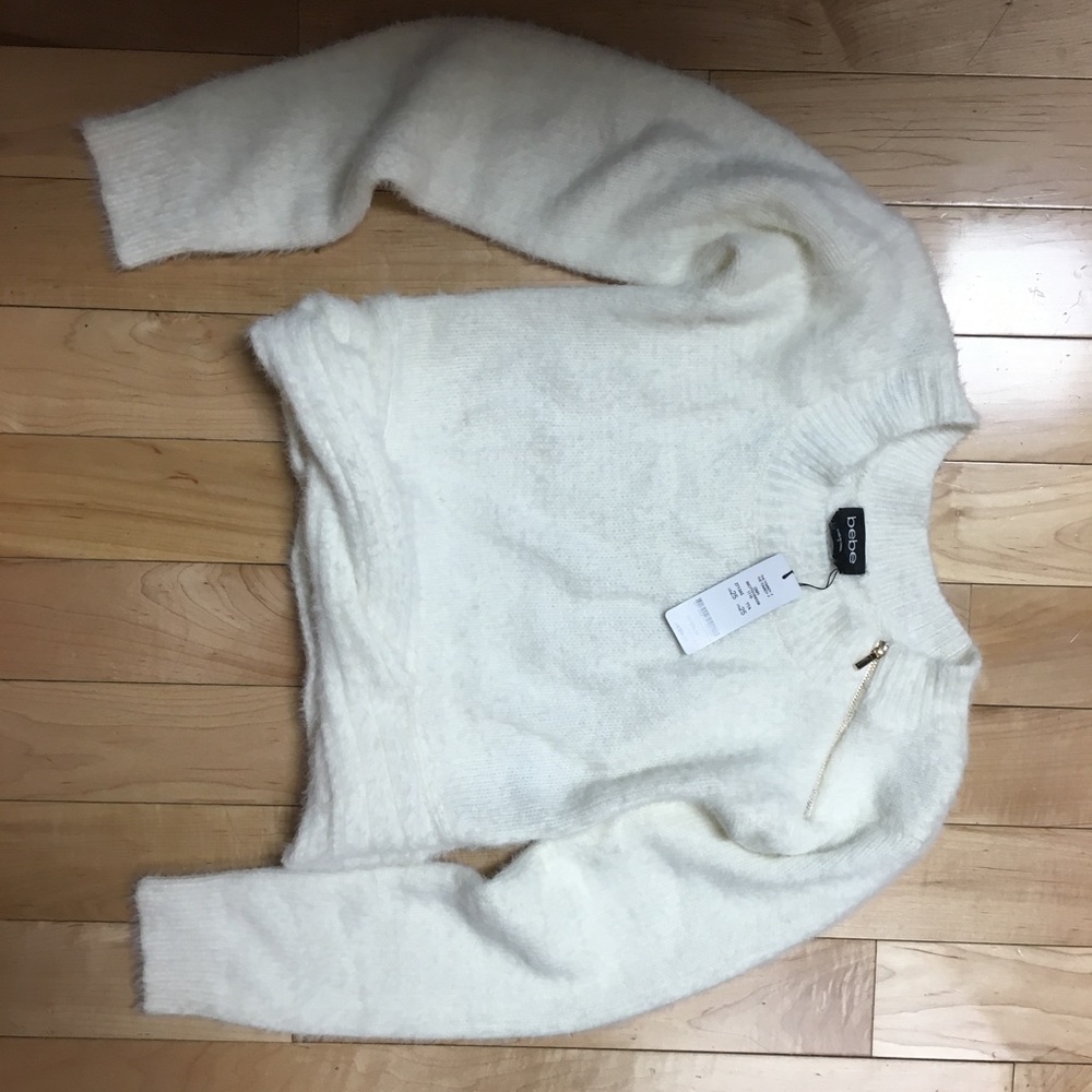 Cute short Bebe sweater