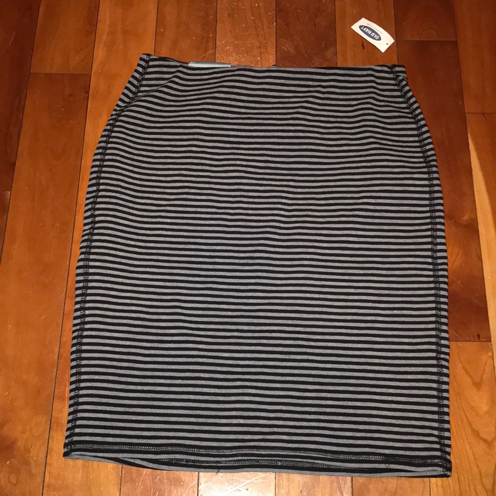 Knit striped skirt