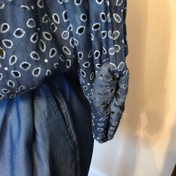 💥1 LEFT💥 WD.NY chambray eyelet romper - Picture 2 of 5