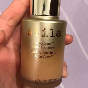 Stila Aqua Glow Serum Foundation