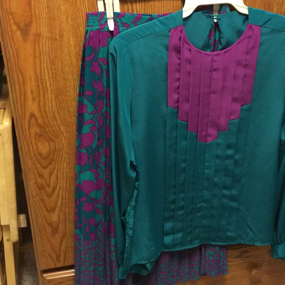 “Silk” like aqua green and purple top and skirt