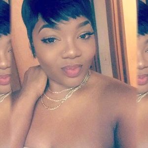 Meet your Posher, Esther