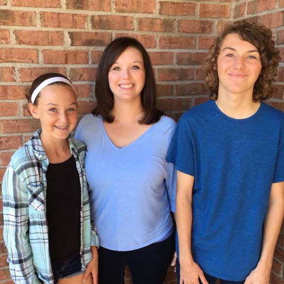 Meet your Posher, Holly - Picture 1 of 1