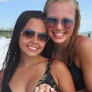 Meet your Posher, Dani