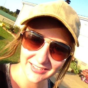 Meet your Posher, Kelly