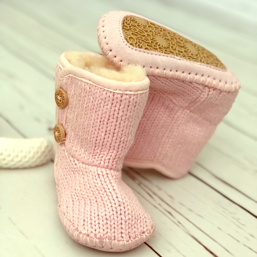 •UGGS•baby girl bootie