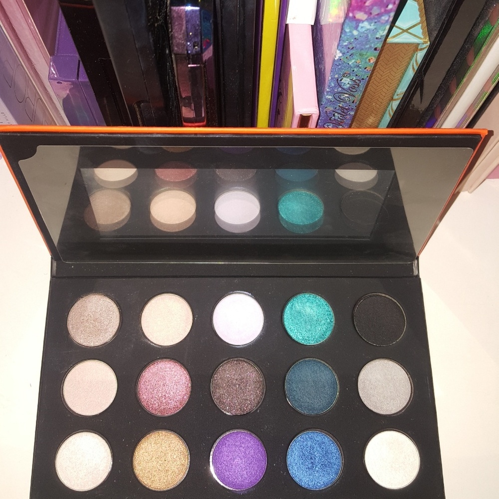 🚫SOLD🚫 MUFE 15 Artist Shadow Palette