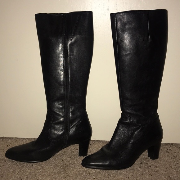 Knee high black leather boots - Picture 1 of 3
