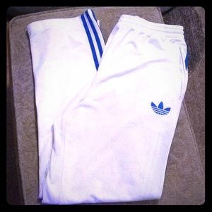 Great condition ADIDAS sweats!! Only worn once!!