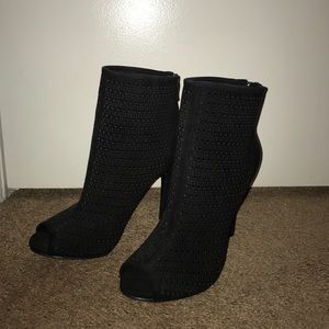 Chinese Laundry open toed heel