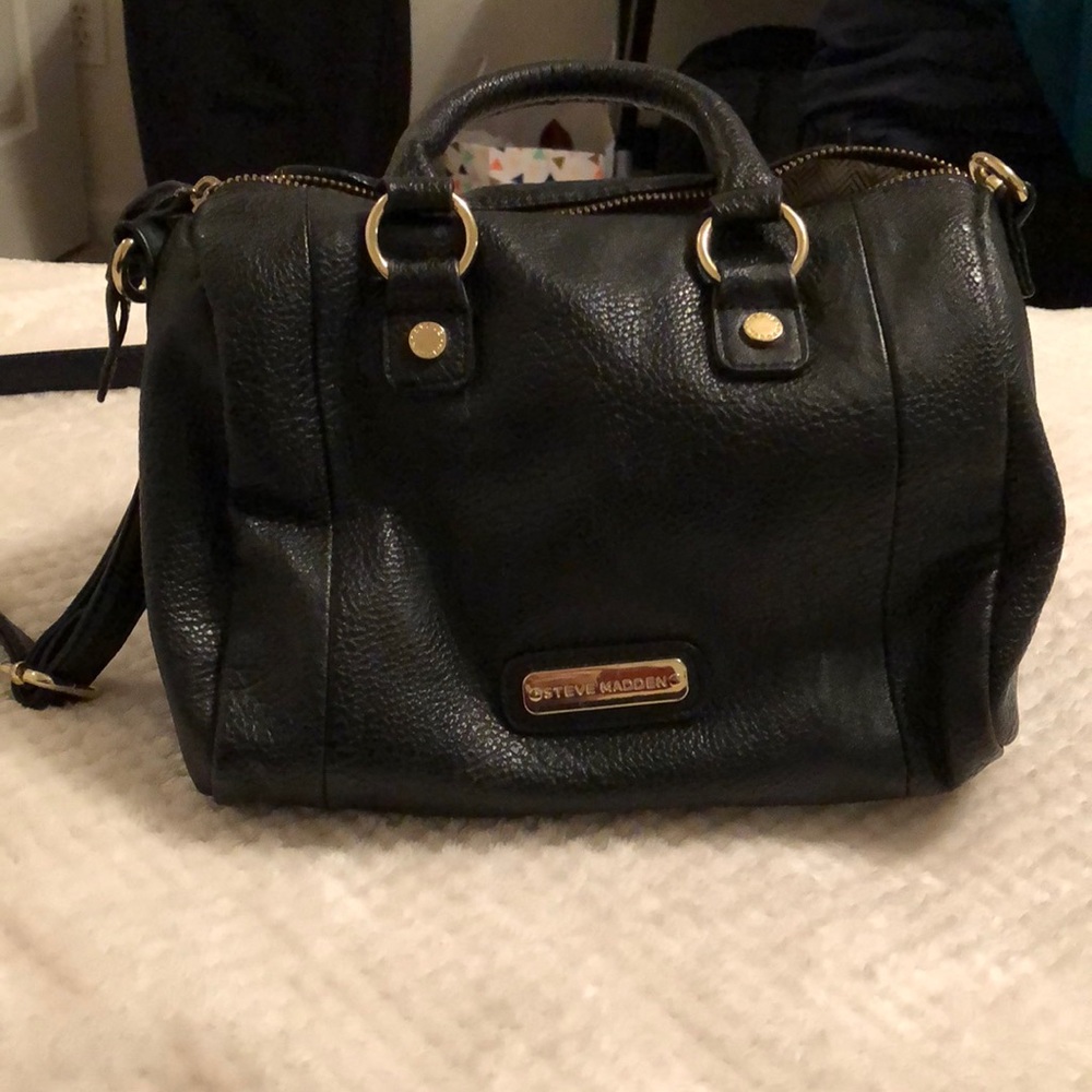Black Steve Madden purse