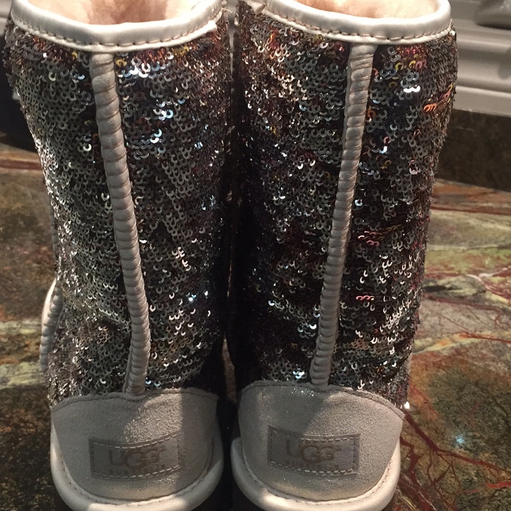 Short sparkles women's UGH boots, silver, gold