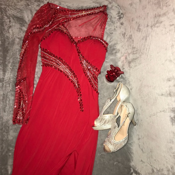 Tony Bowls Prom Dress - Picture 4 of 8