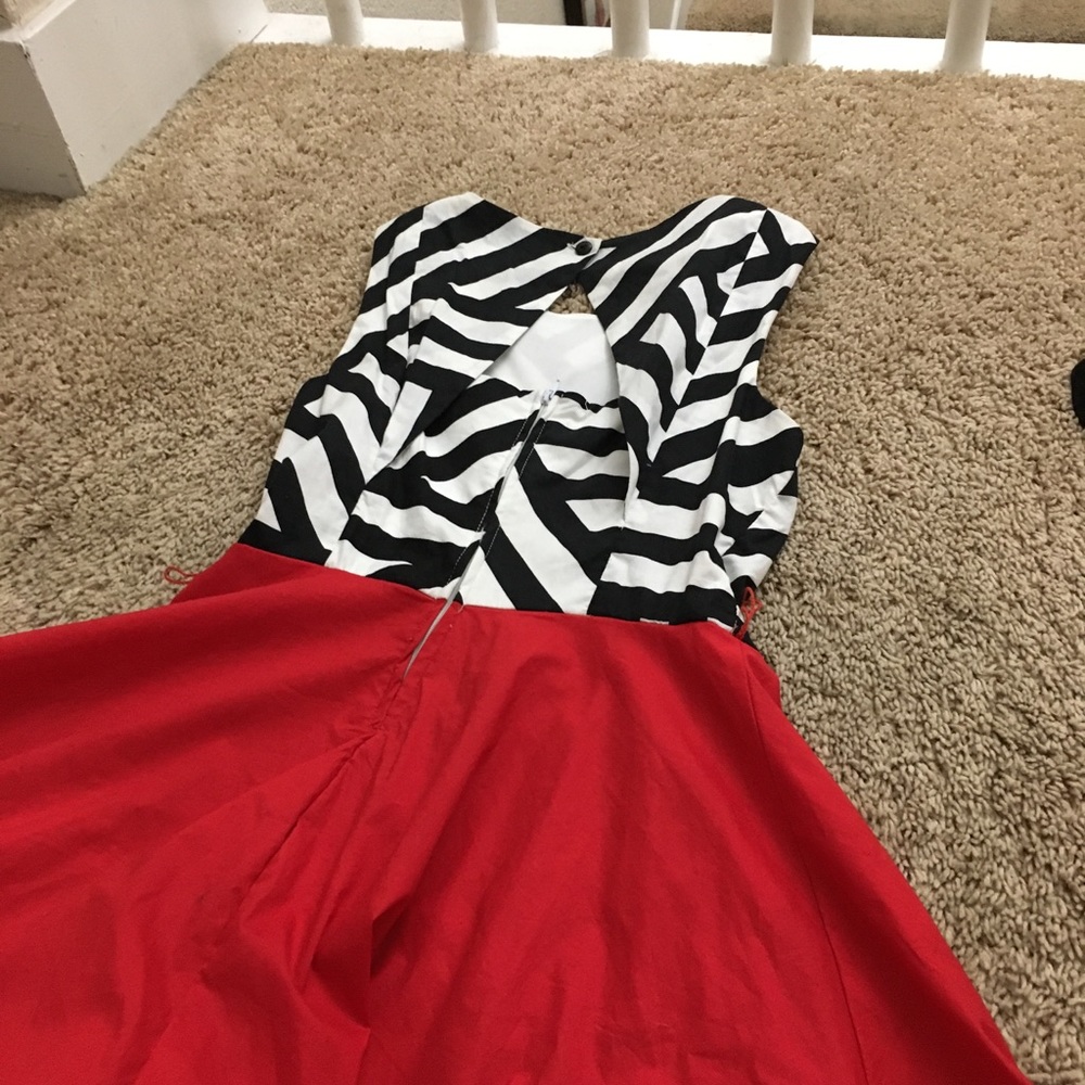 DRESS !! 👗 - Picture 2 of 3