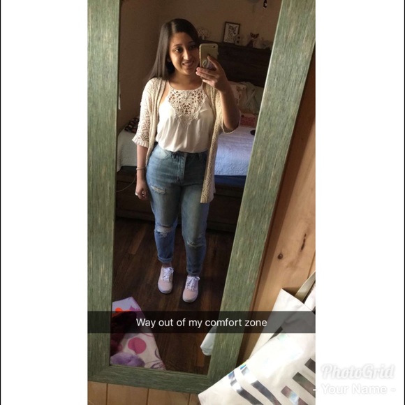 Meet your Posher, Beatriz - Picture 1 of 1