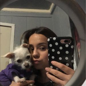 Meet your Posher, Daniela